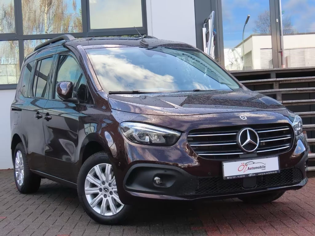 Mercedes-Benz T-Klasse 180d Leder Sitzheizung Klima Kamera