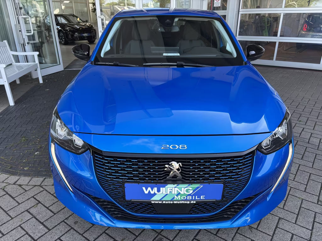 Peugeot e-208