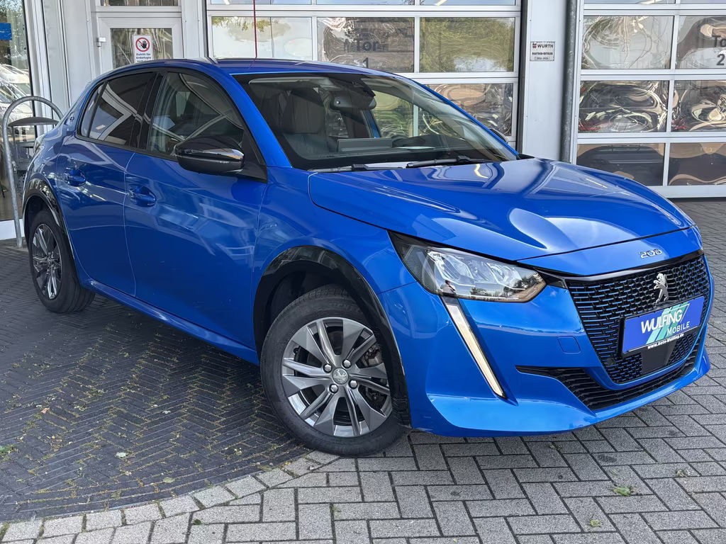 Peugeot e-208
