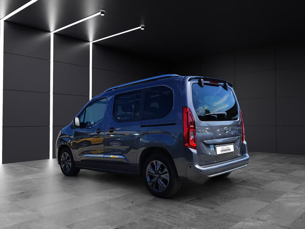 Toyota Proace (Verso)
