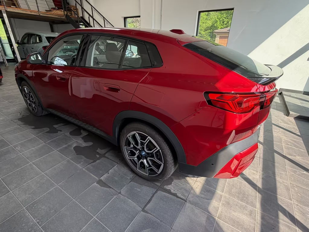 BMW iX2