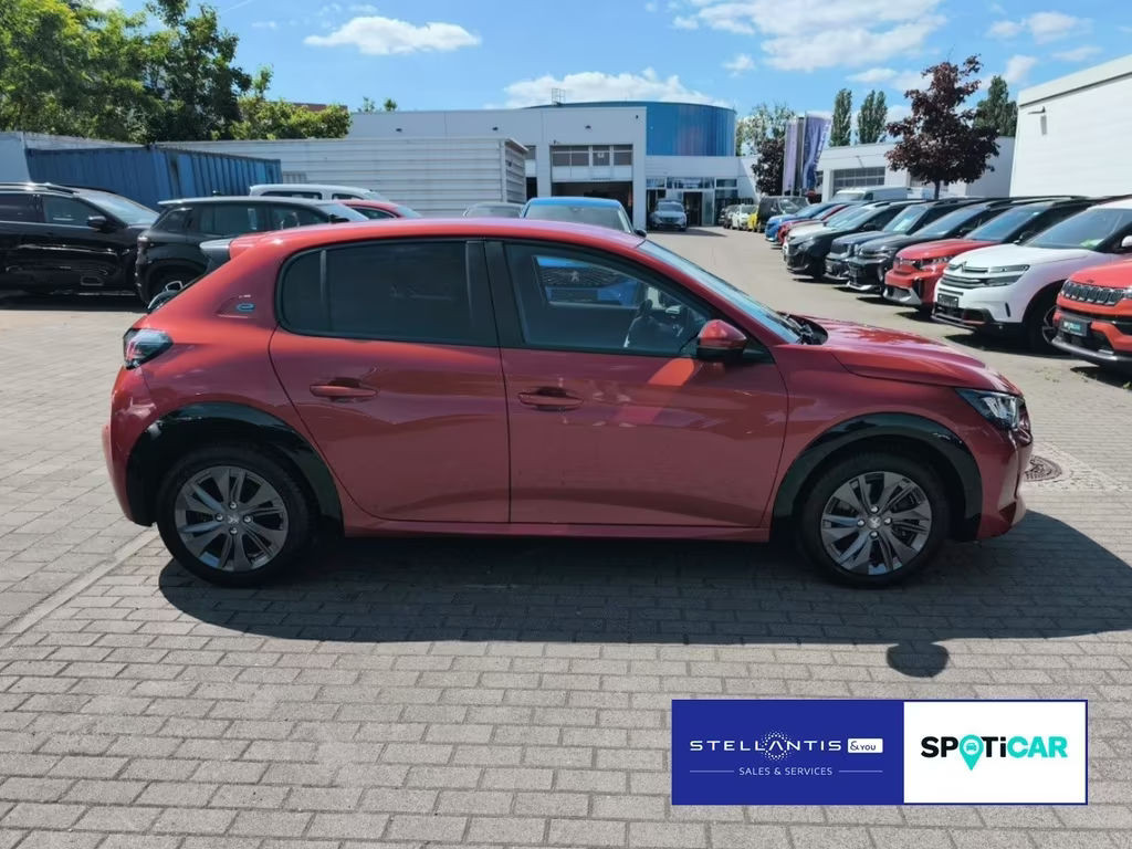 Peugeot e-208