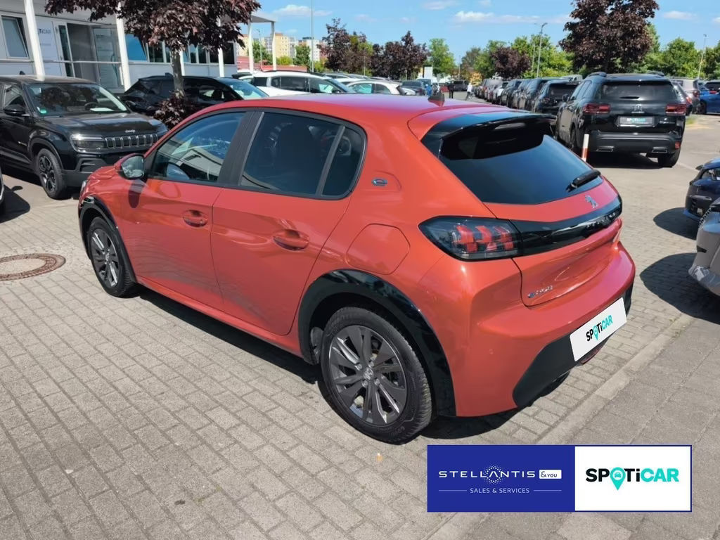 Peugeot e-208