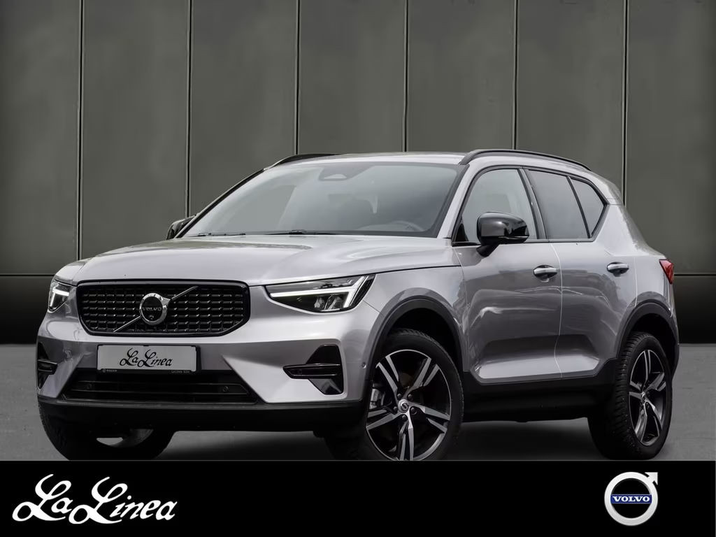 Volvo XC40 Plus Dark
