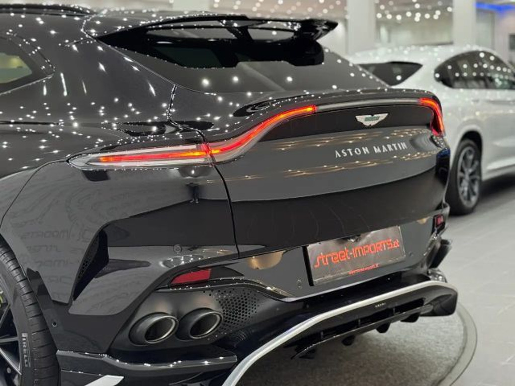 Aston Martin DBX