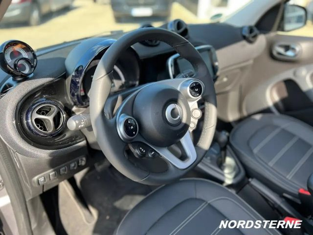 Smart EQ forfour