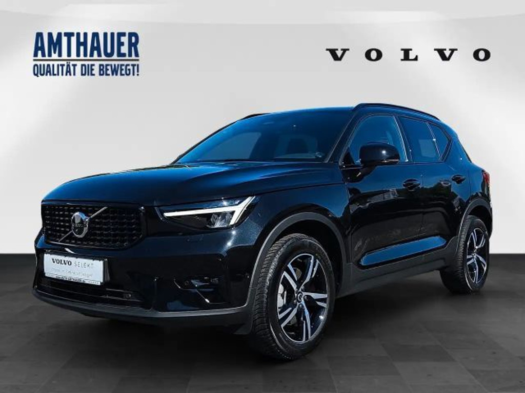 Volvo XC40 Plus Dark