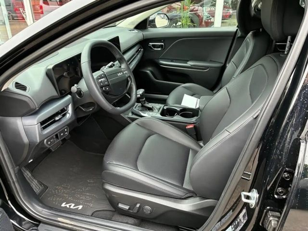 Kia K4