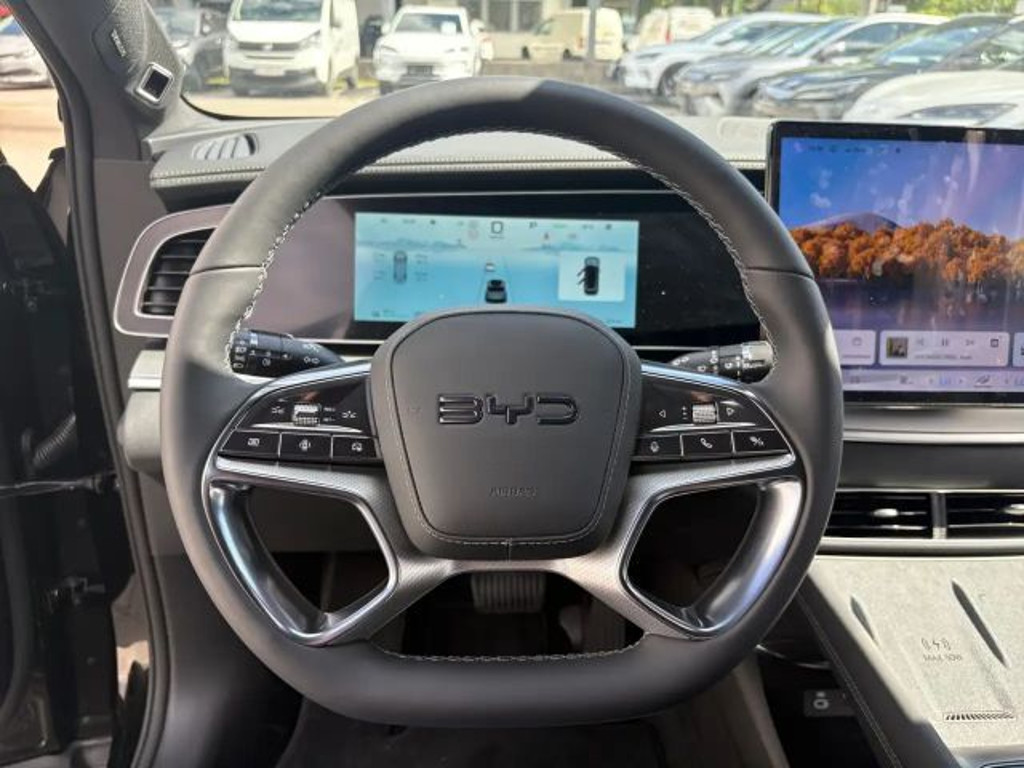BYD Sealion 7