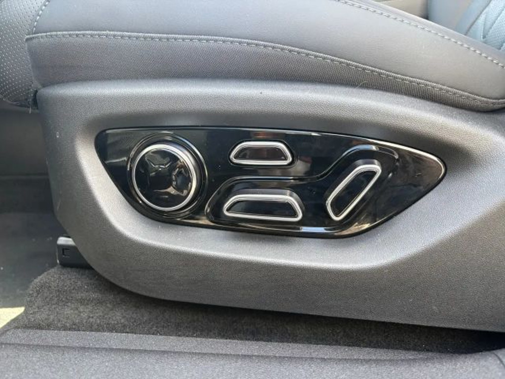 BYD Sealion 7