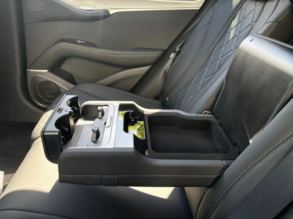 BYD Sealion 7