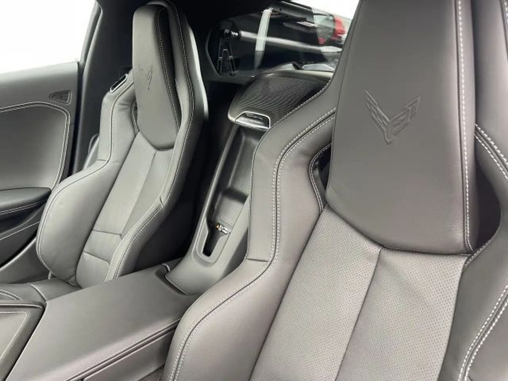 Corvette C8