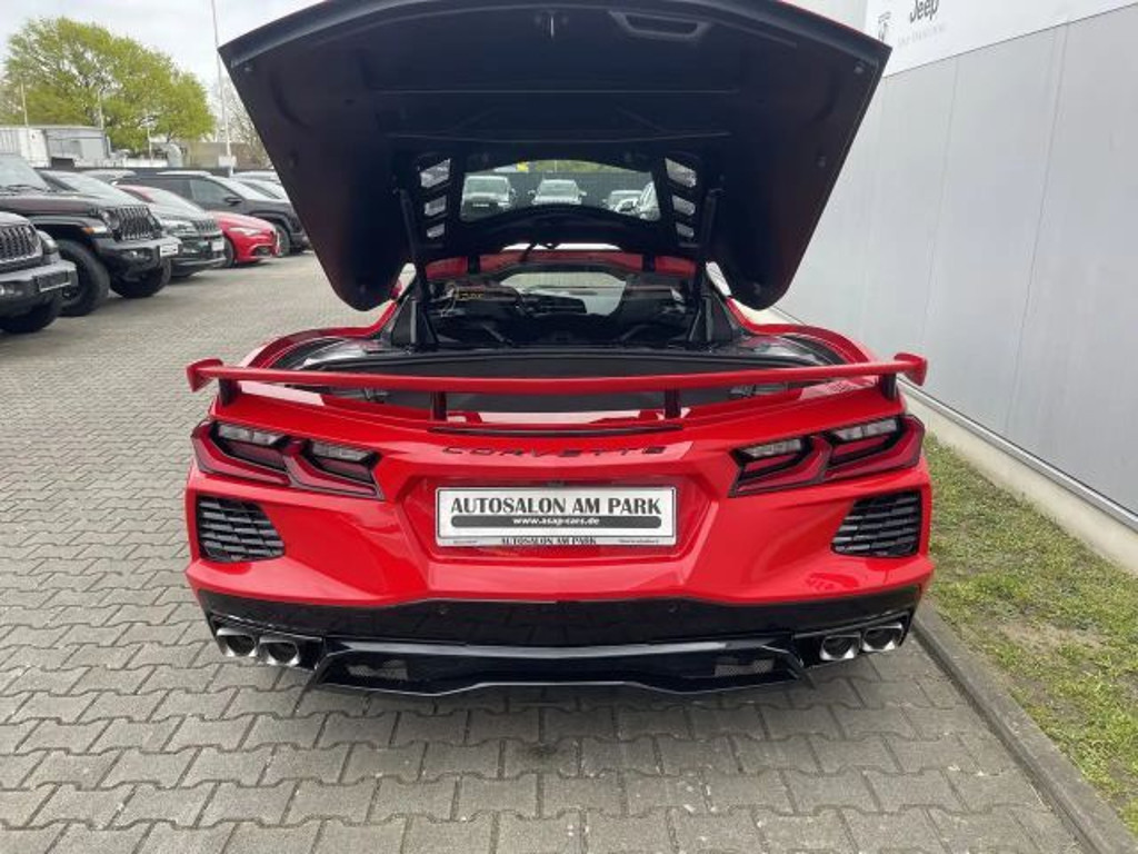 Corvette C8