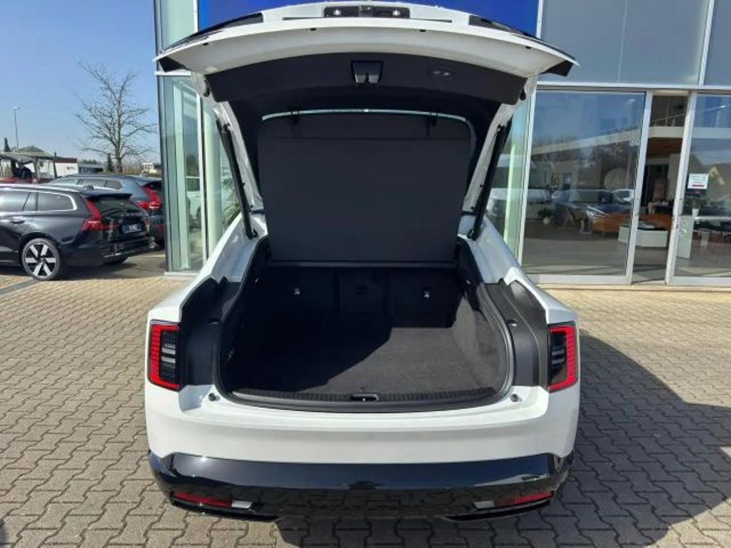 Volvo ES90