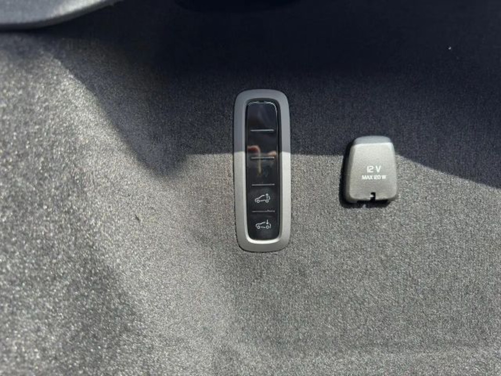 Volvo ES90