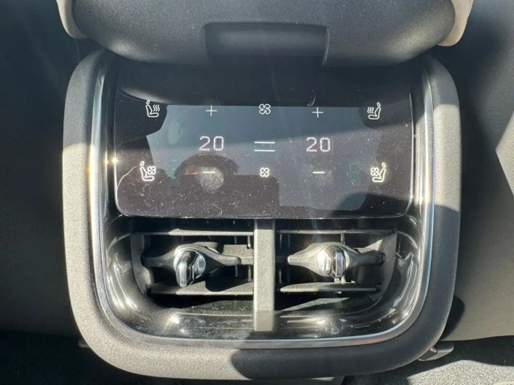 Volvo ES90