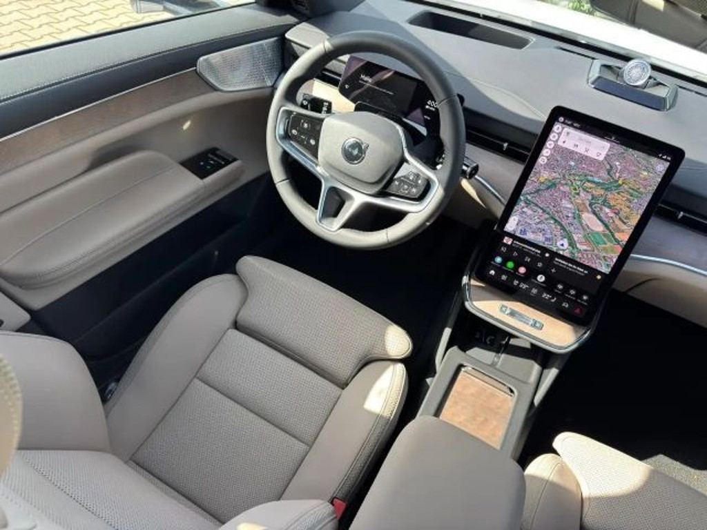 Volvo ES90