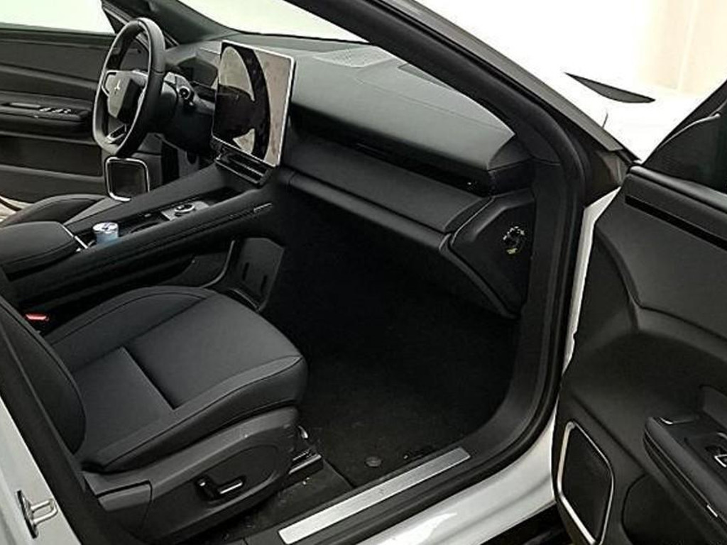 Polestar 4