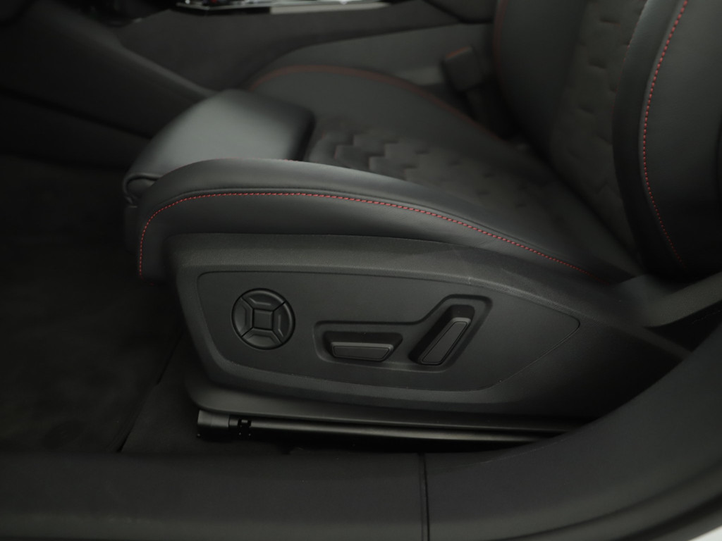 Audi S6 e-tron