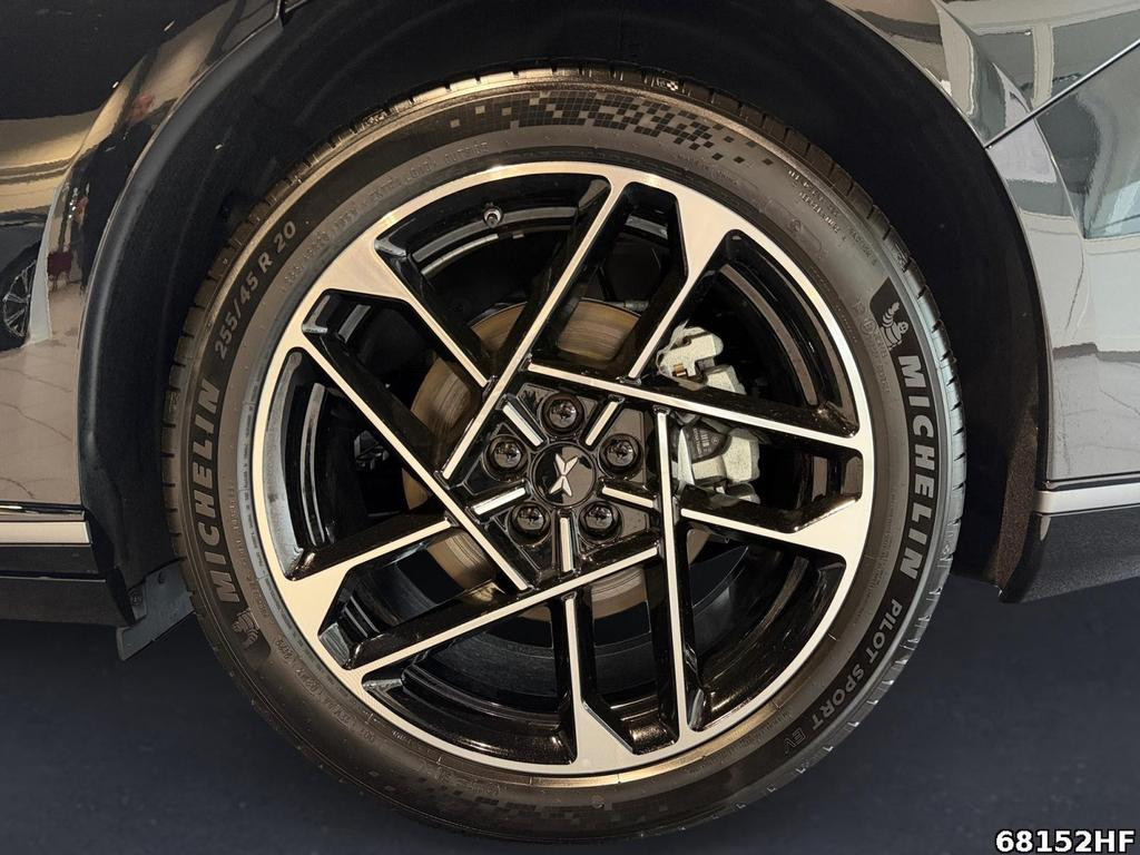 Xpeng P7