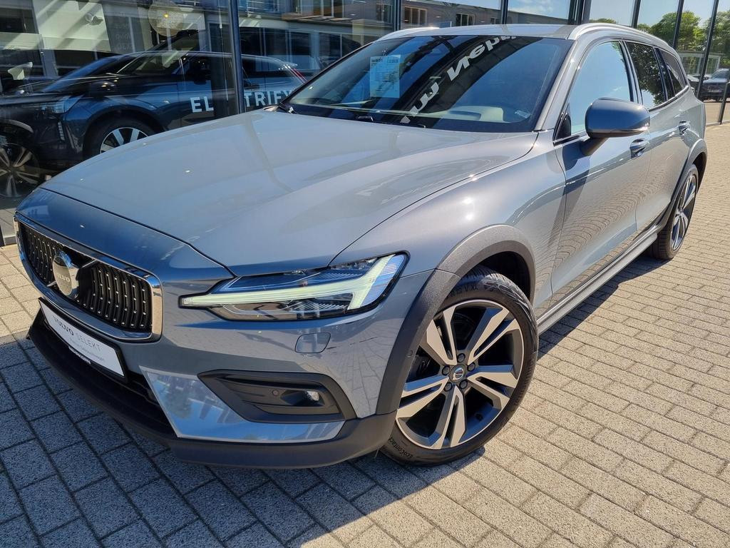 Volvo V60 Cross Country AWD