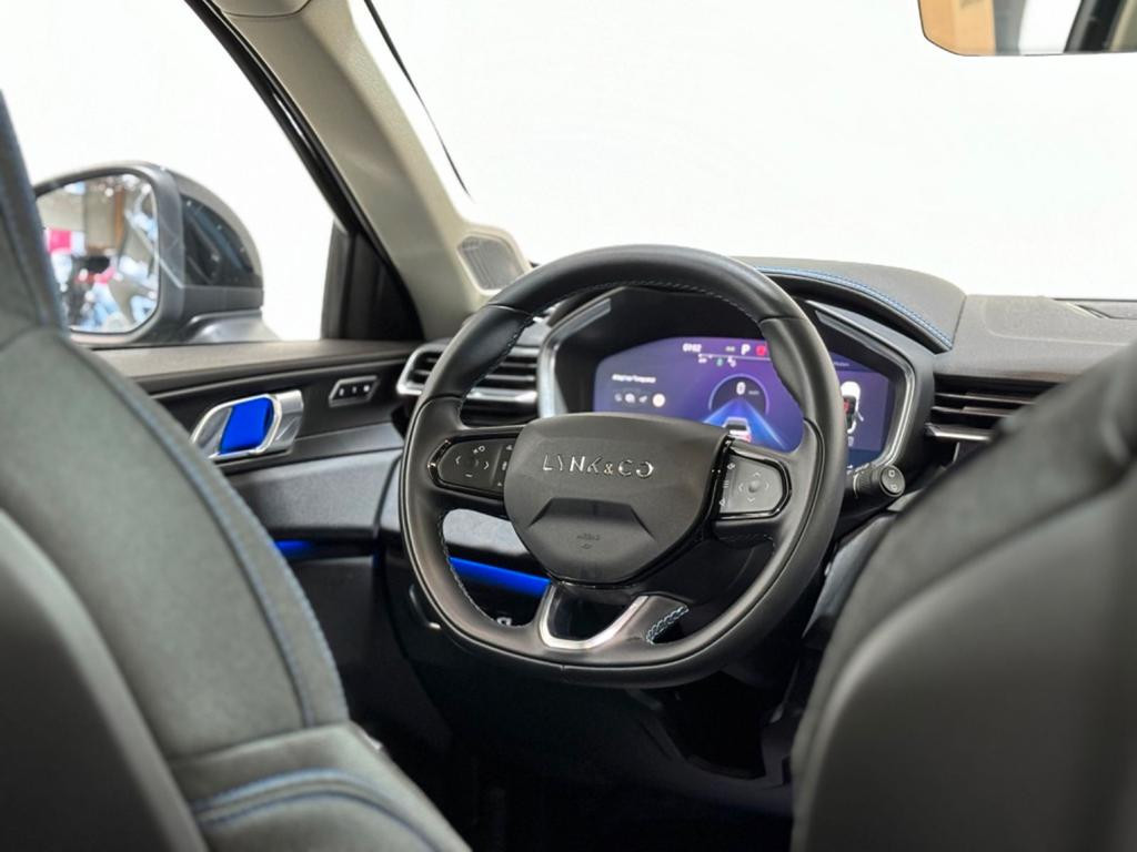 Lynk&Co 01