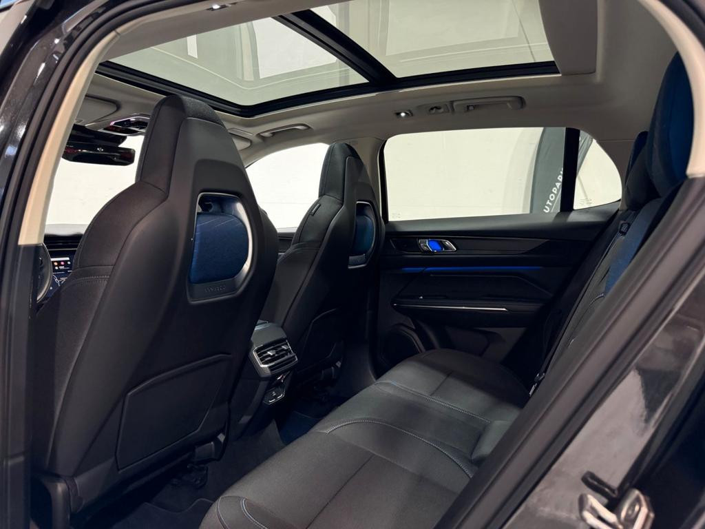 Lynk&Co 01