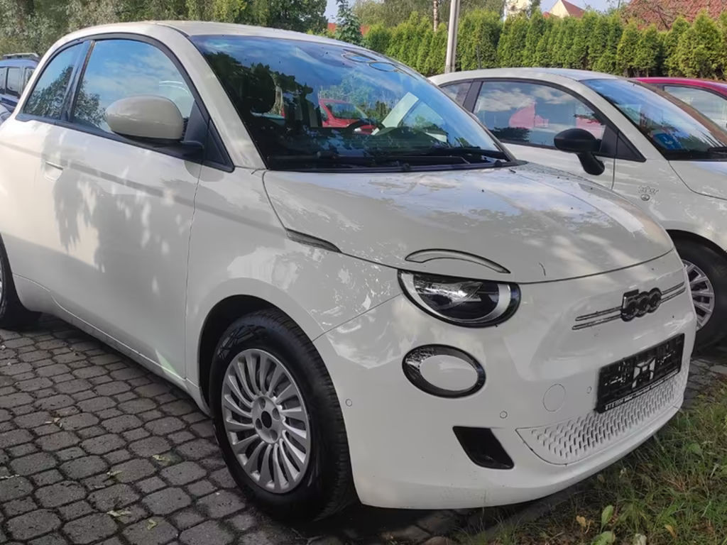 Fiat 500e Kamera , PDC, etc...