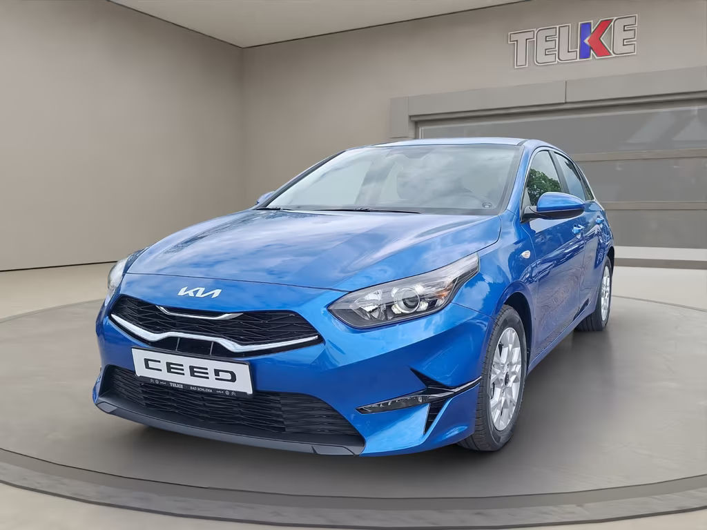 Kia Ceed CEED_5 1.5T 140 VIS KOMF+ (NAV)