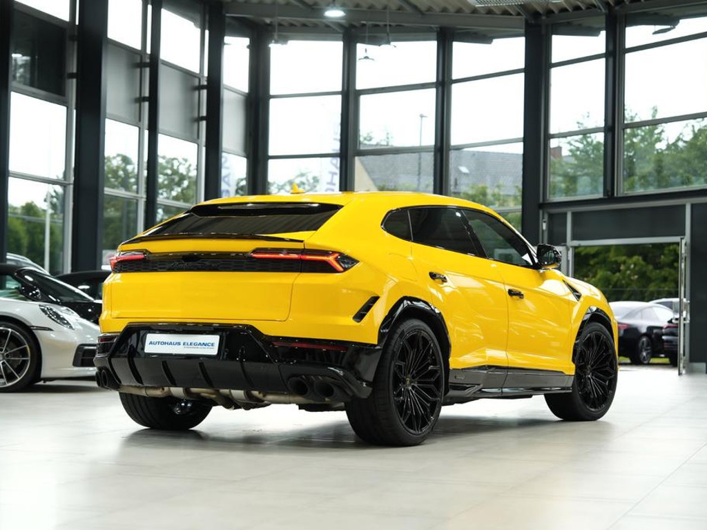 Lamborghini Urus SE*SYLE-PACKAGE*PERFORMANCE-SEATS*B/O*PANO*