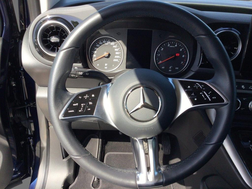 Mercedes-Benz T 180