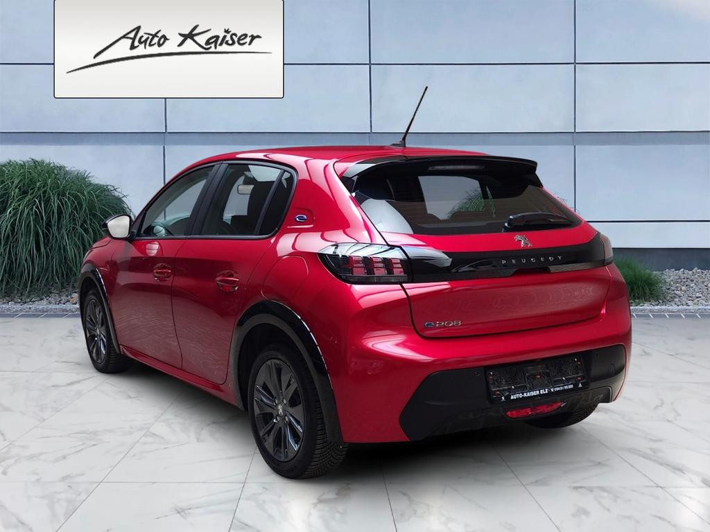 Peugeot e-208