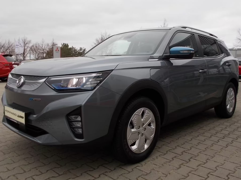 SsangYong Korando e-Motion Titanium/Wärmepumpe/lück.SH