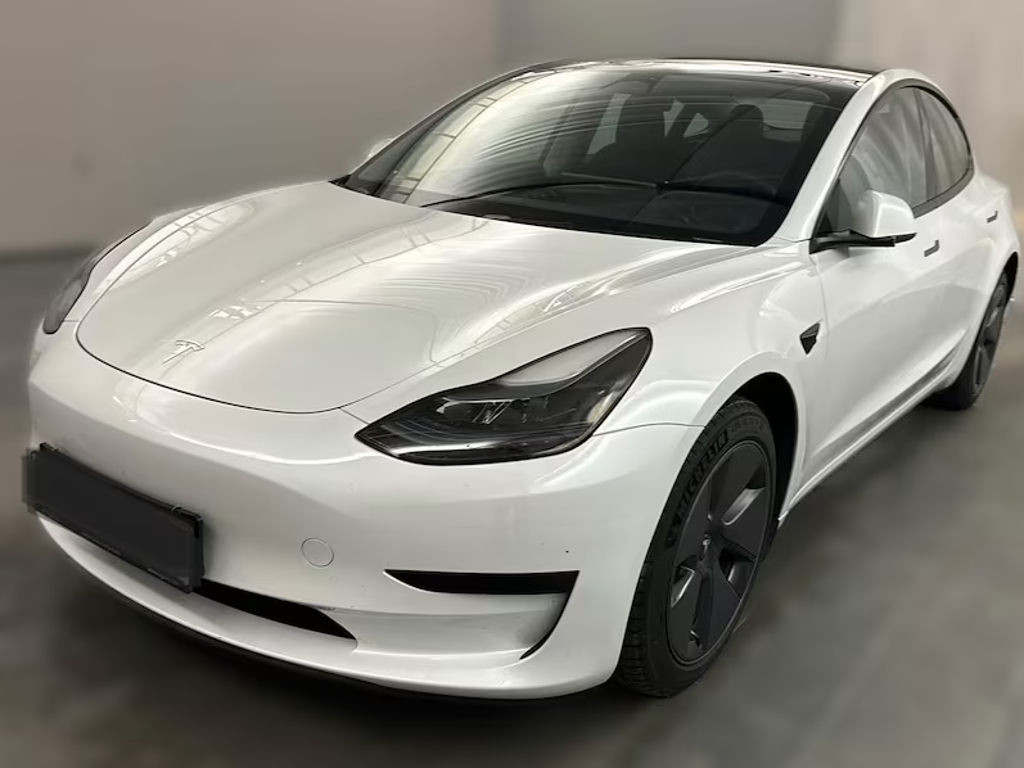 Tesla Model 3 RWD