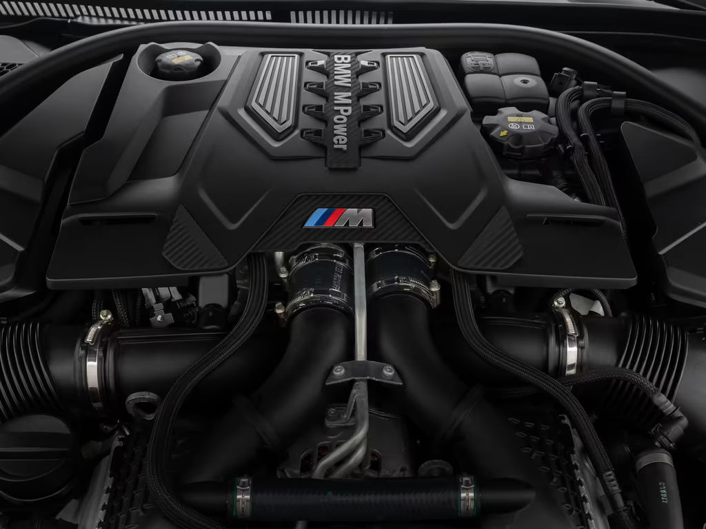 BMW M8