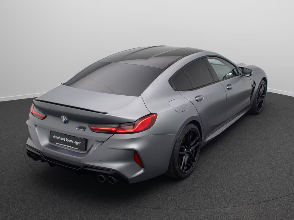 BMW M8