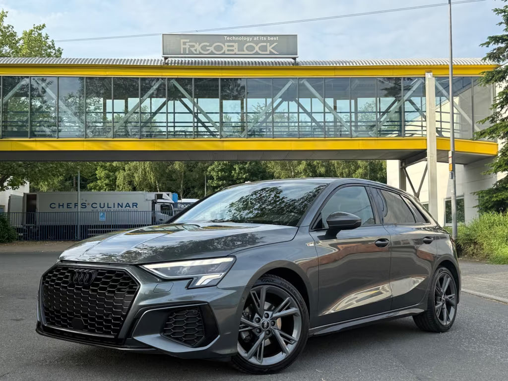 Audi A3 Sportback Sedan S-Line