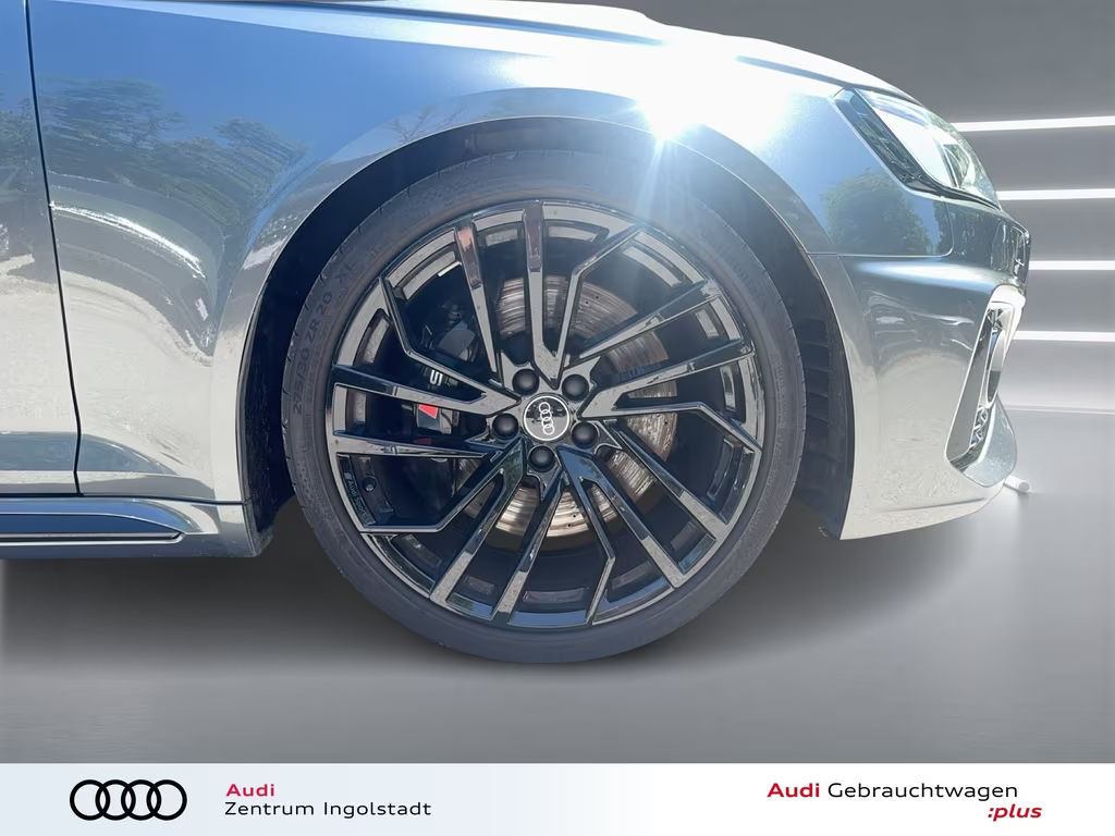 Audi RS4
