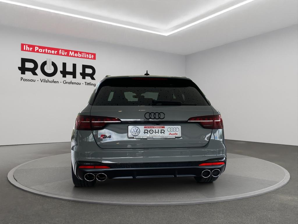 Audi S4