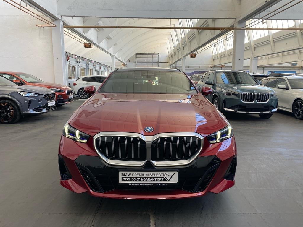 BMW i5