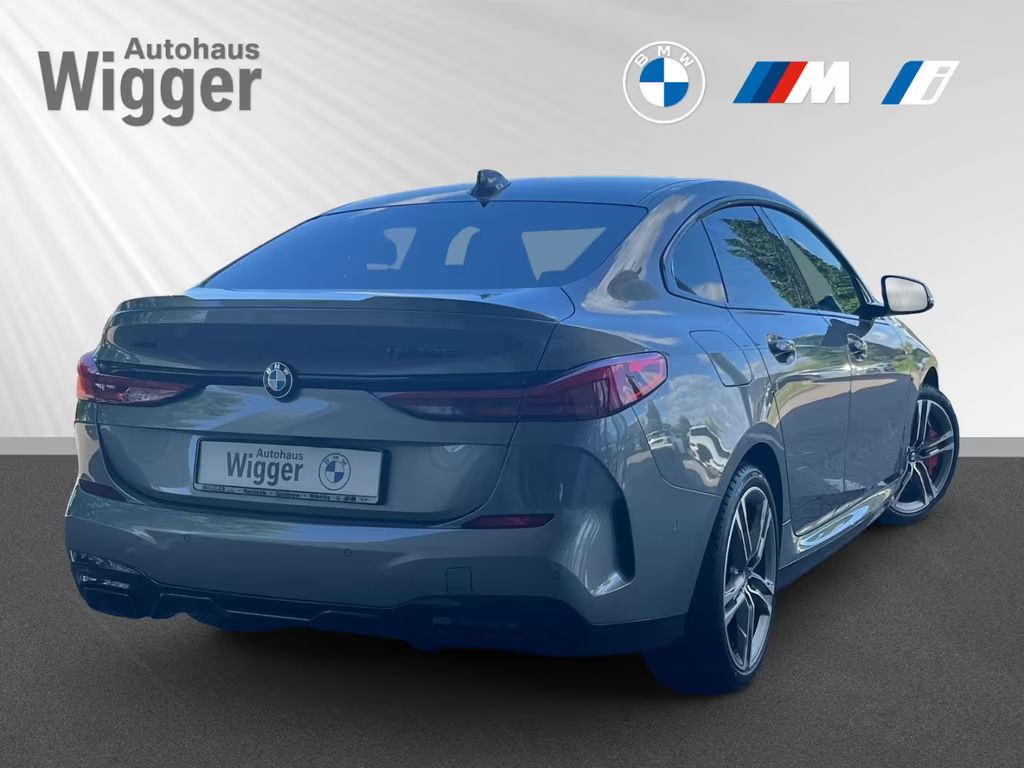BMW M235