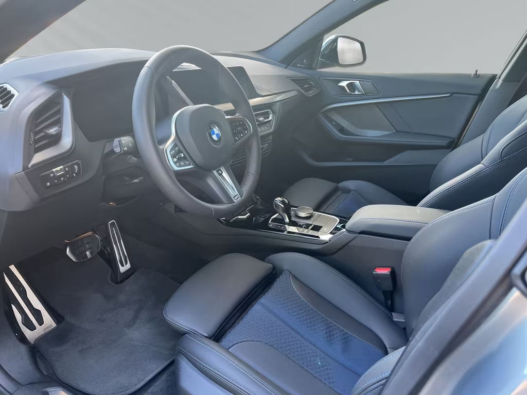 BMW M235