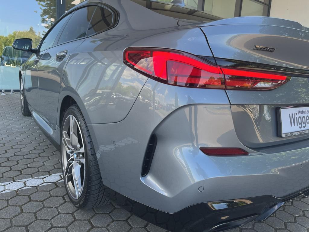 BMW M235