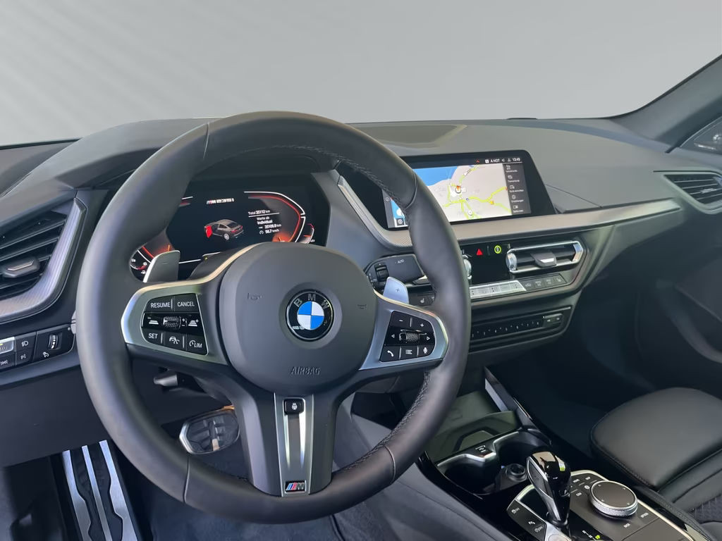 BMW M235