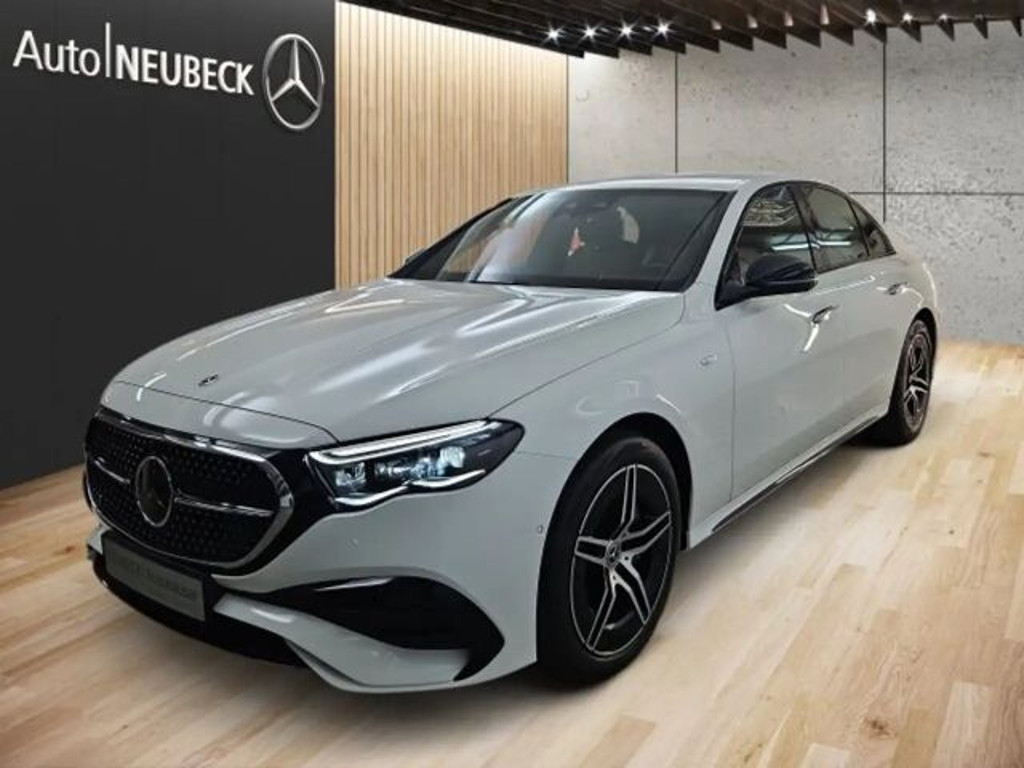 Mercedes-Benz E-Klasse E 300 AMG Line E 300 e Sedan