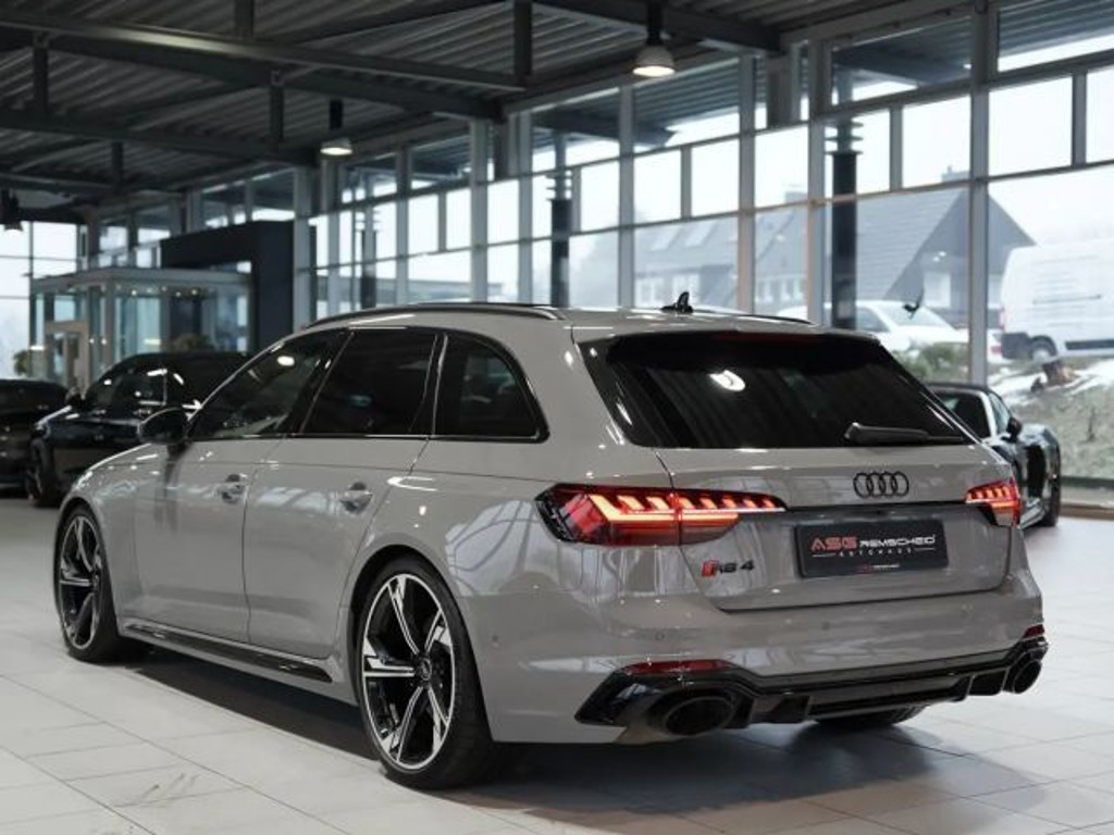 Audi RS4
