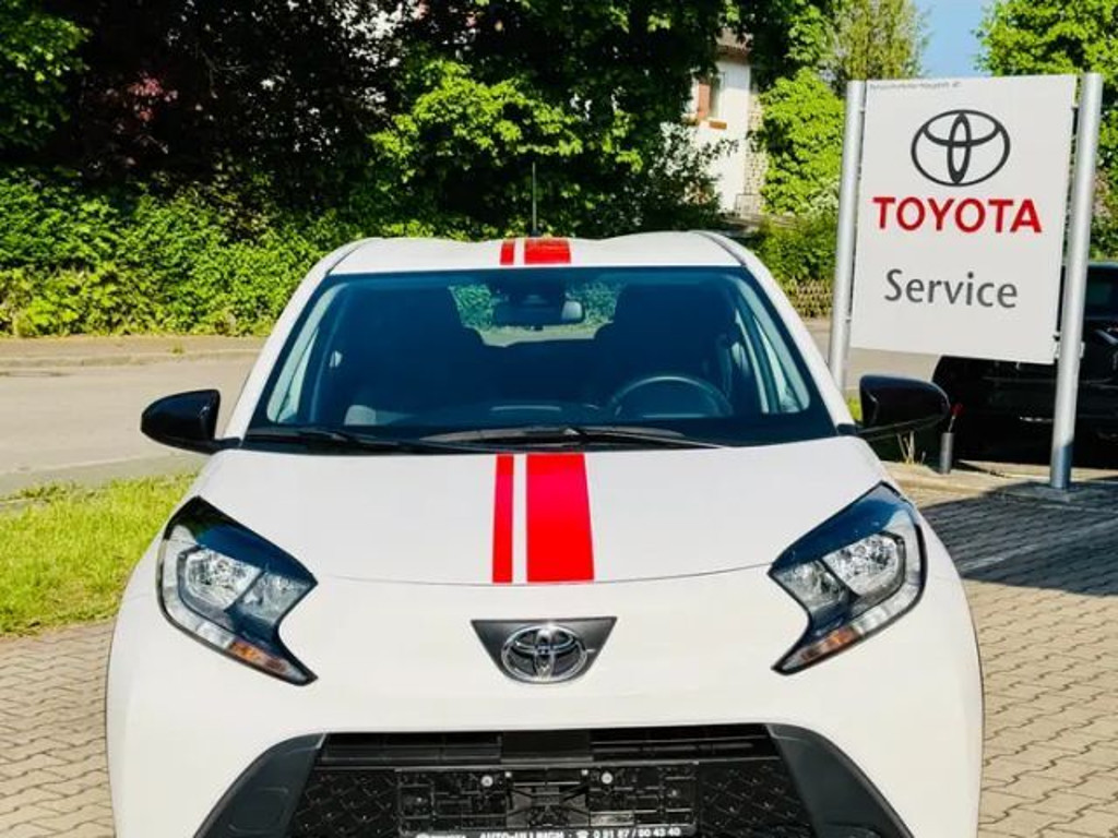 Toyota Aygo X X-play Play