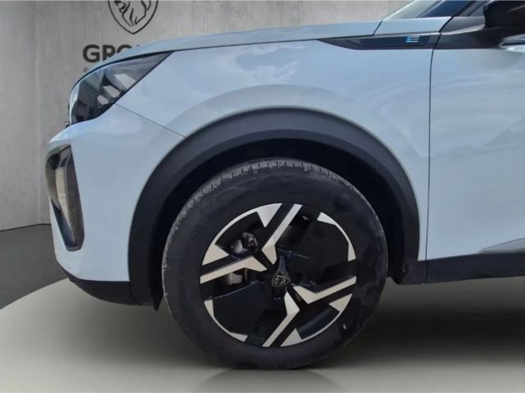 Peugeot e-2008