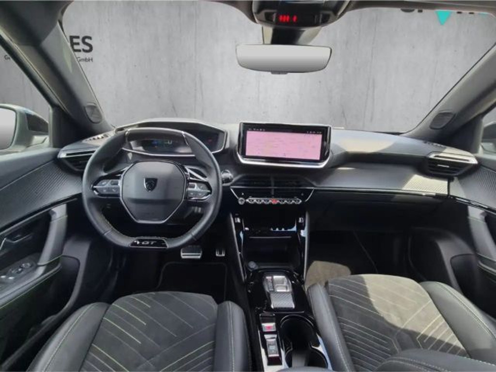 Peugeot e-2008