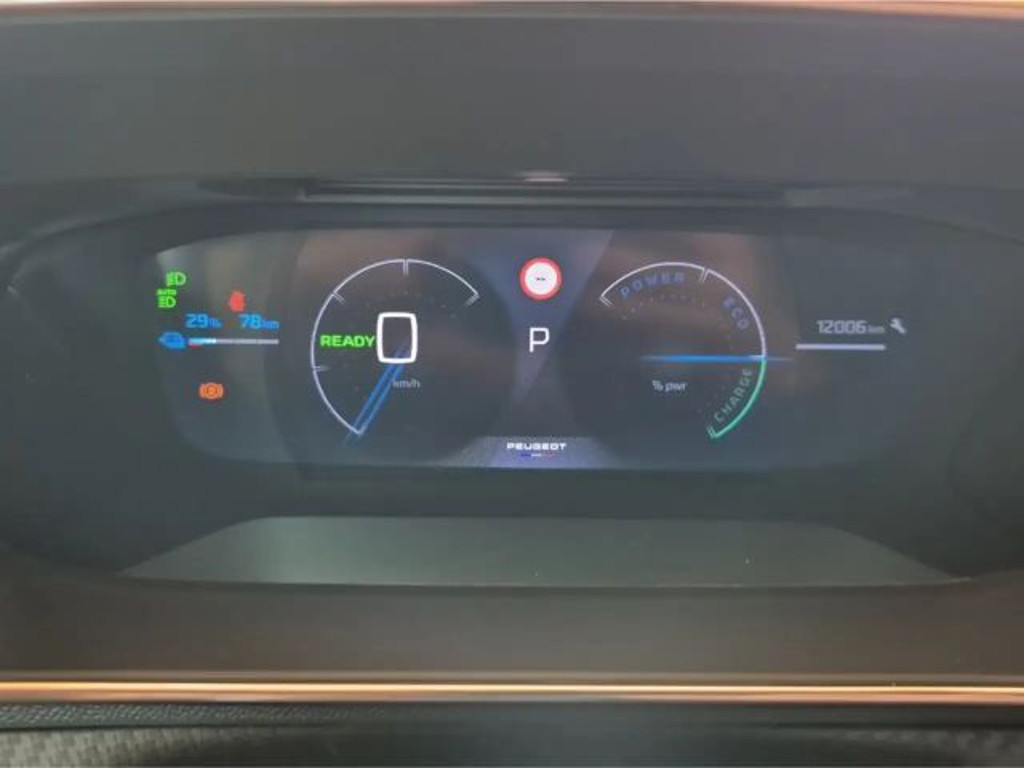 Peugeot e-2008
